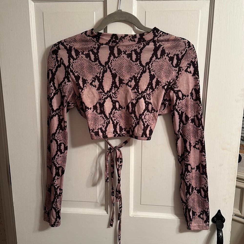 Shein Snakeskin Backless Mock Neck Top | Size M